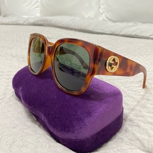 NWOT Authentic Gucci sunglasses